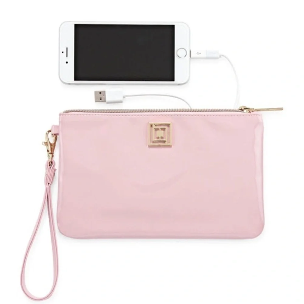 NEW Liz Claiborne Glitter Charging Wristlet